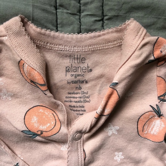 Carters pajama - Picture 2 of 2